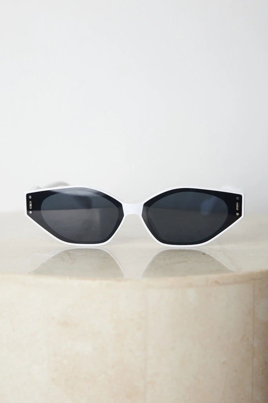 Luxury Mens Designer Spitfire Sunglasses With Arrow Totem Square Frame And  Case White Lunettes Style From Fashionsdesigner, $4.87 | DHgate.Com