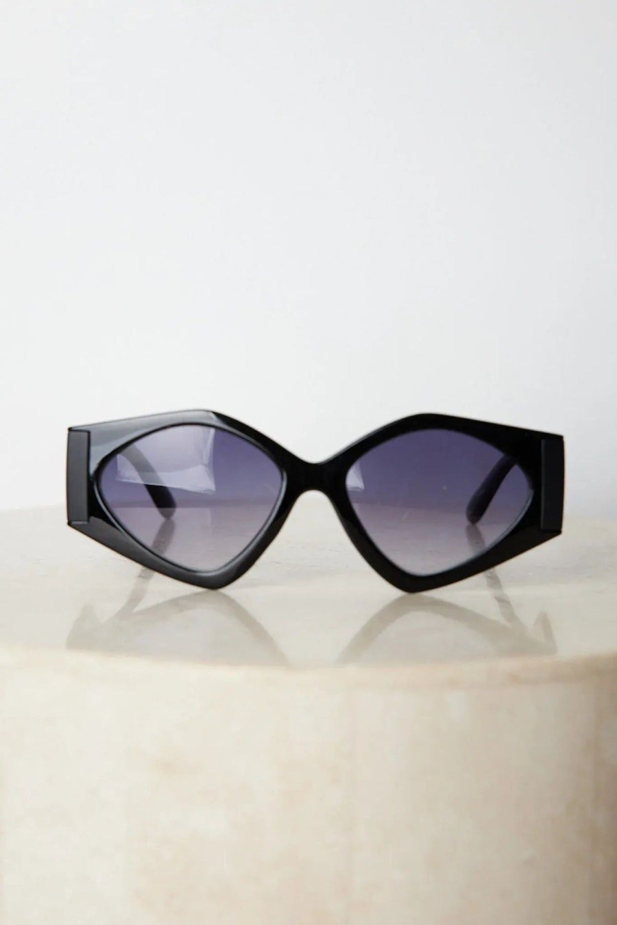 Women Esther & Co Sunglasses | Alyssa|Black