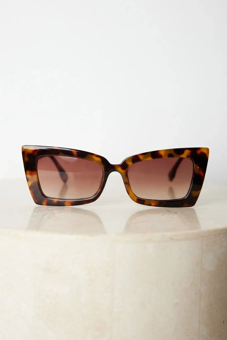 Women Esther & Co Sunglasses | Landon|Tortoise