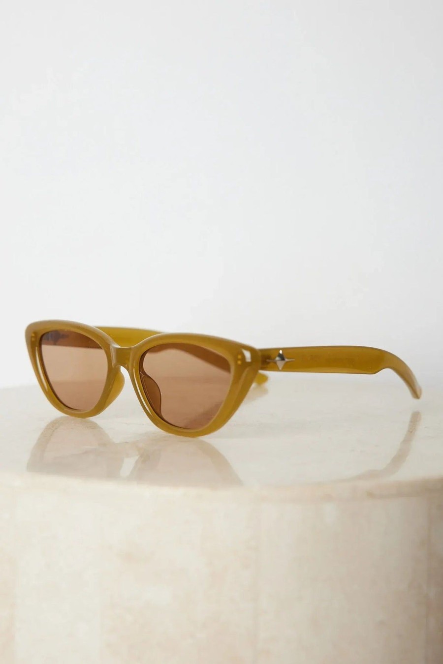 Women Esther & Co Sunglasses | Ember|Olive