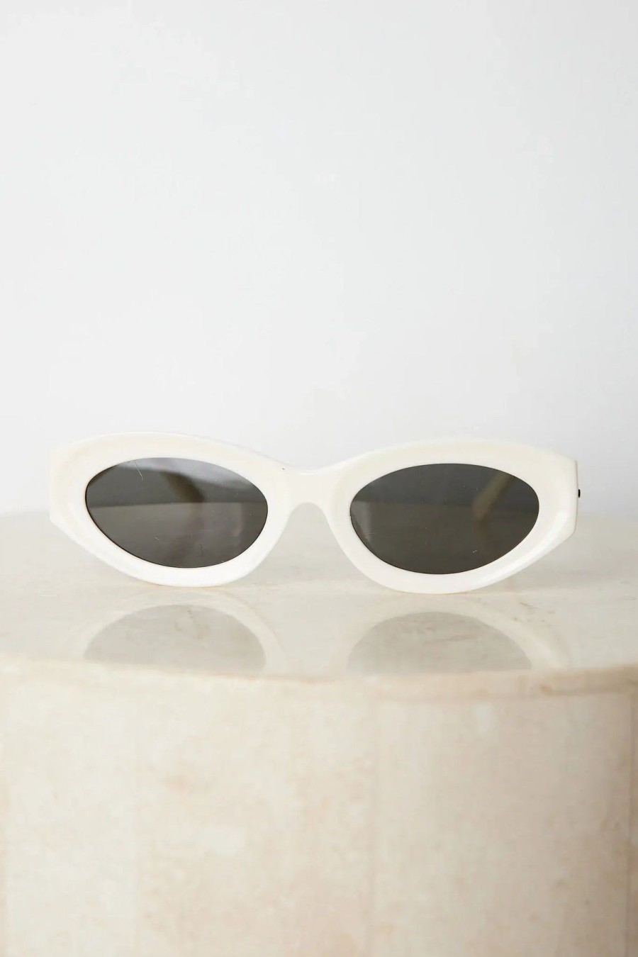 Women Esther & Co Sunglasses | Arlo|Beige